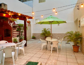 Casa praia do Forte atrás da feirinha